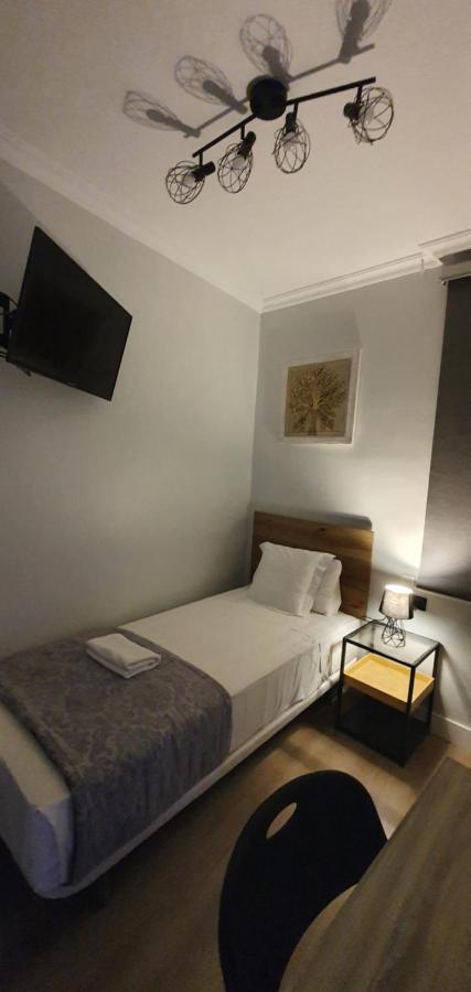 Ch Otello Rooms I - Madrid Ngoại thất bức ảnh